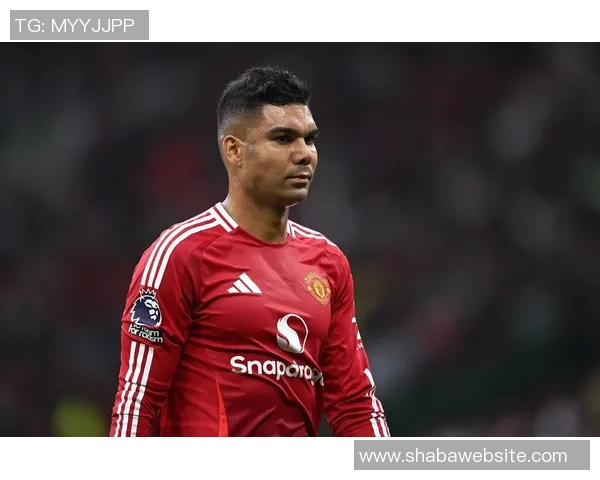 水晶宫追逐19岁荷兰新星斯米特面临曼联皇马强劲竞争